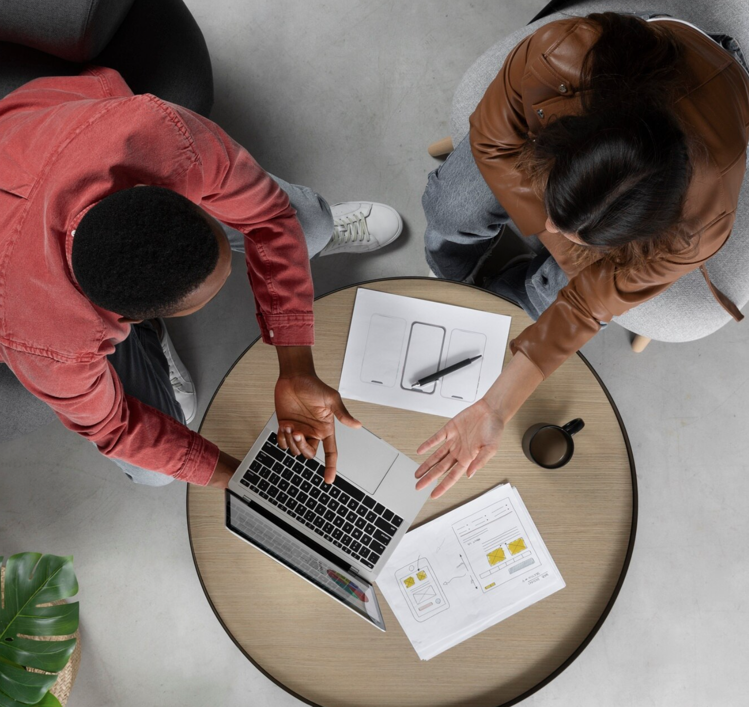 100%外资控股，设立门槛低